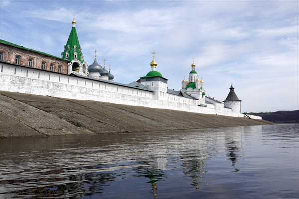 Макарьевский монастырь и Волга